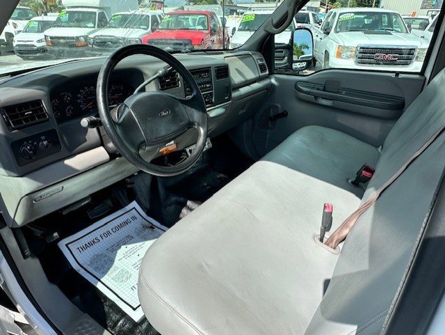 Used 2000 Ford F550 2WD Regular Cab Super Duty image 17