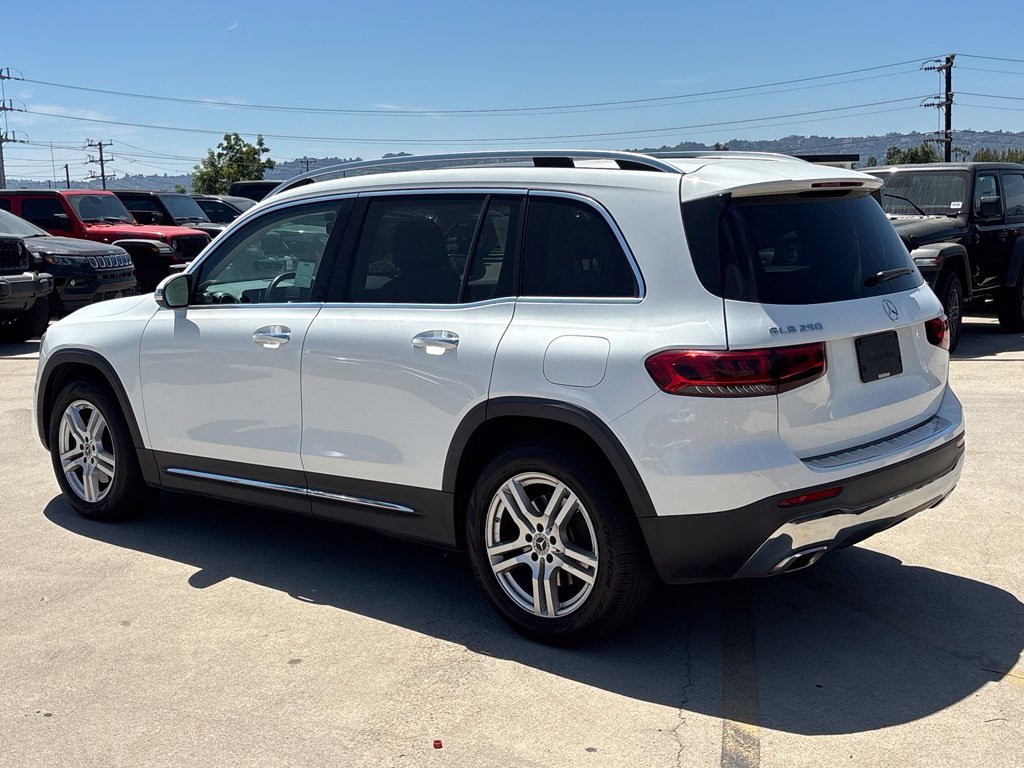 Used 2020 Mercedes-Benz GLB 250 image 3
