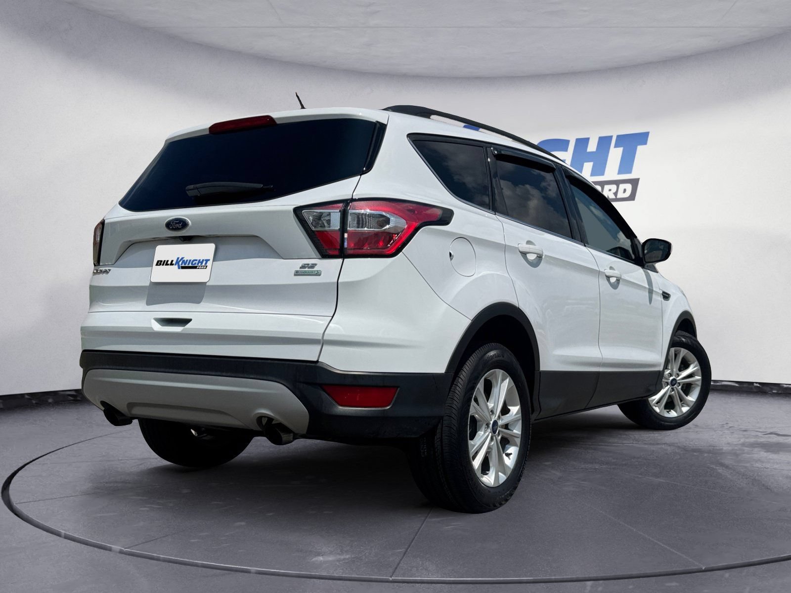 Used 2018 Ford Escape SE FWD image 5