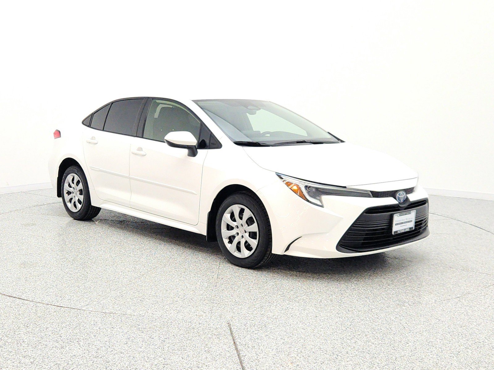Used 2024 Toyota Corolla LE FWD image 3