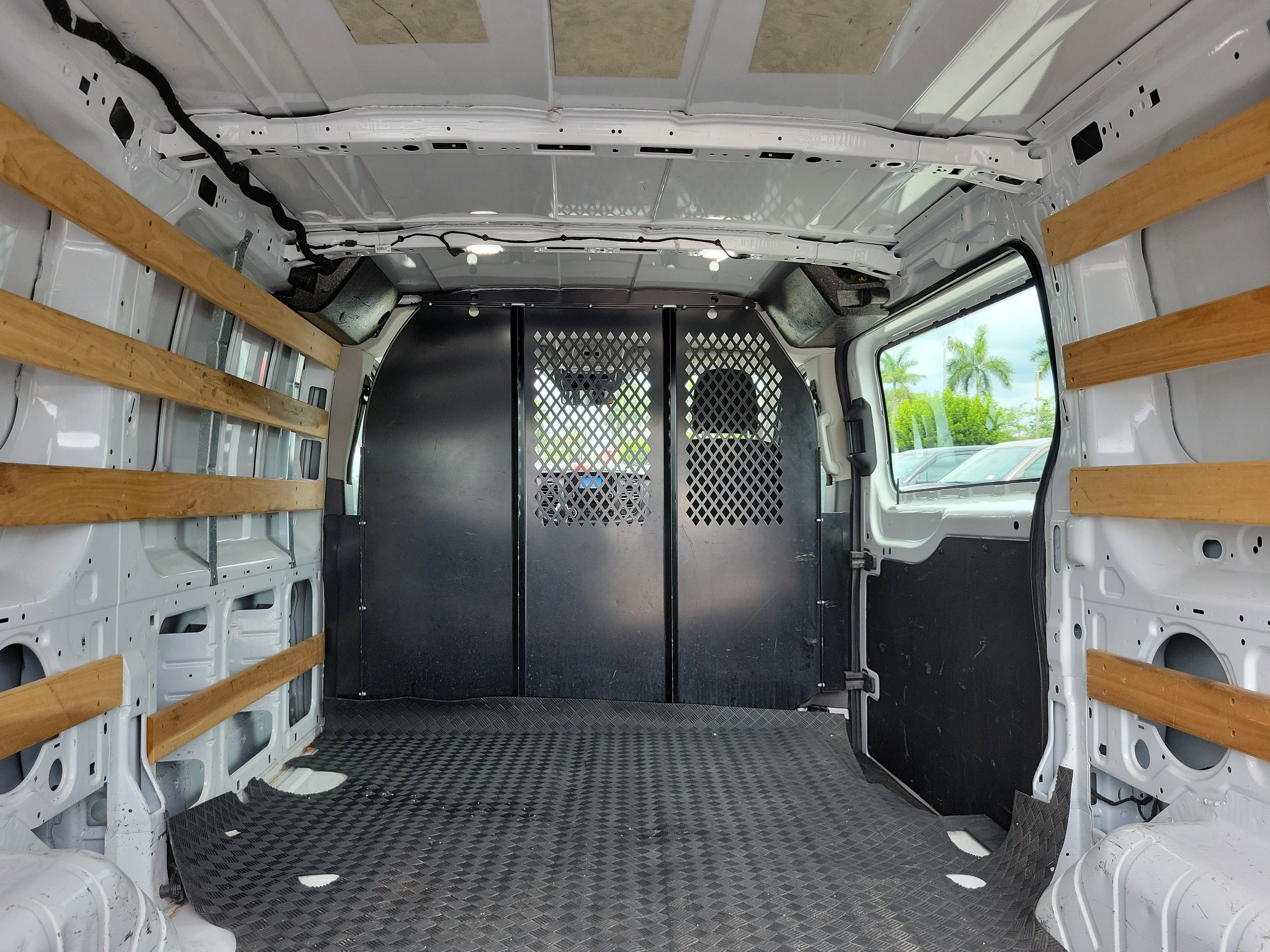 Used 2024 Ford Transit 250 Low Roof w/ Exterior Upgrade Package RWD image 14