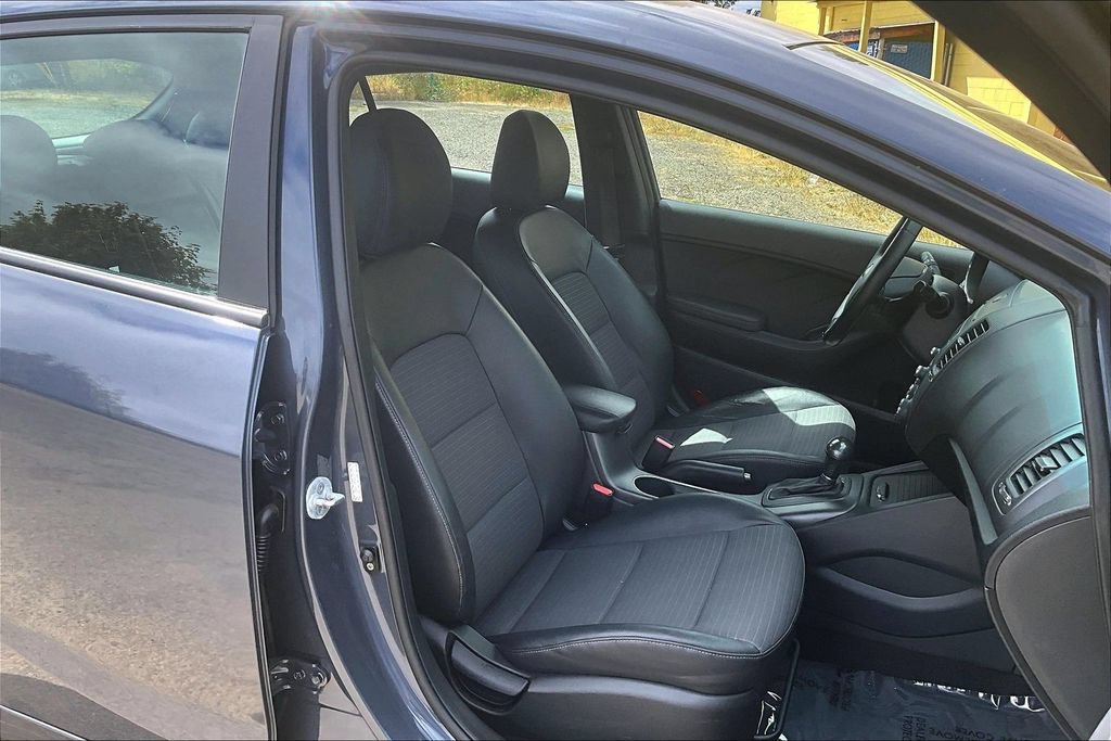 Used 2015 Kia Forte SX FWD image 10