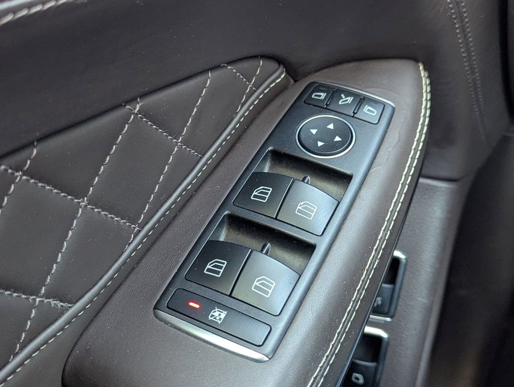 Used 2019 Mercedes-Benz GLS 550 4MATIC image 27