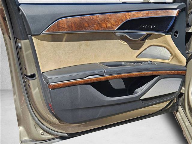 Used 2021 Audi A8 L 4.0T image 9