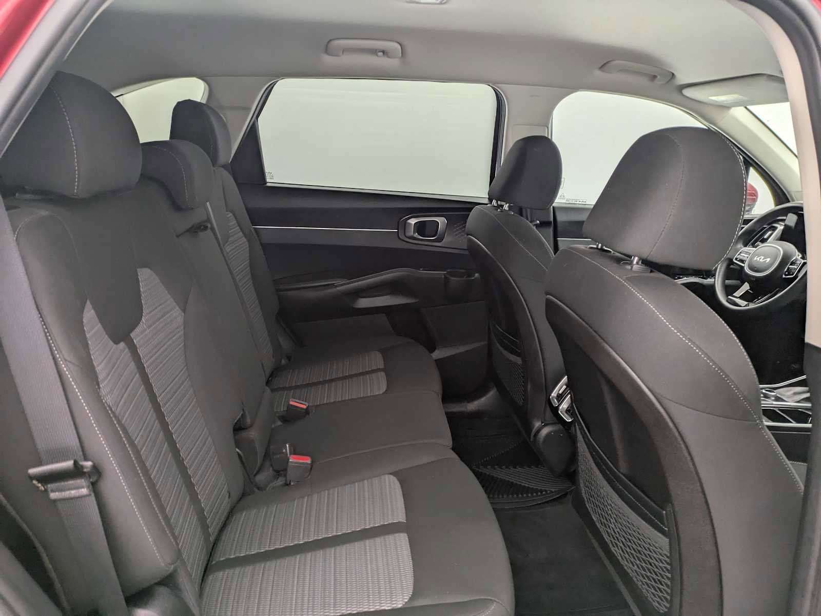 Used 2022 Kia Sorento LX image 21