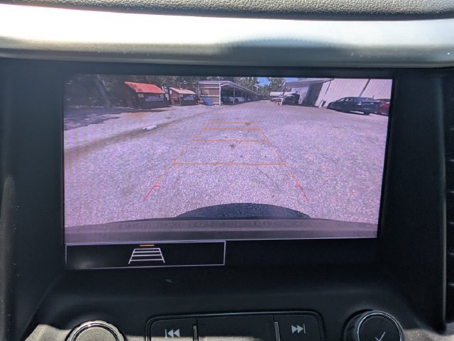 Used 2023 GMC Acadia SLE w/ Driver Convenience Package FWD image 21