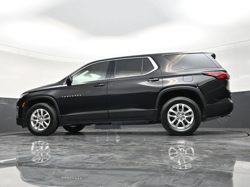 Used 2022 Chevrolet Traverse LS FWD image 20