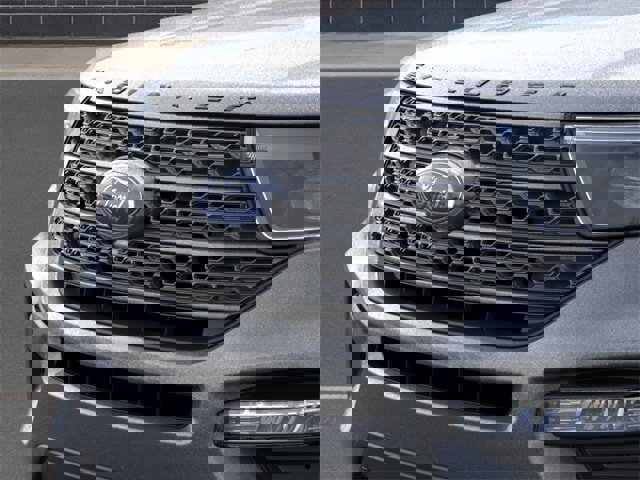 New 2023 Ford Explorer XLT w/ Equipment Group 202A image 32