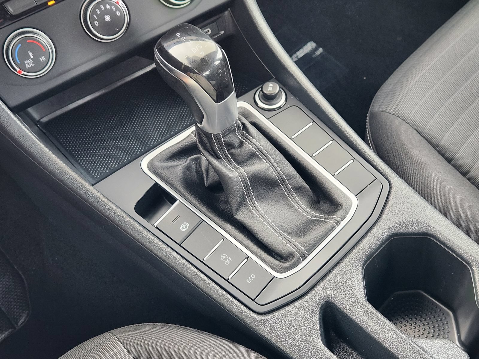 Used 2024 Volkswagen Jetta S FWD image 19