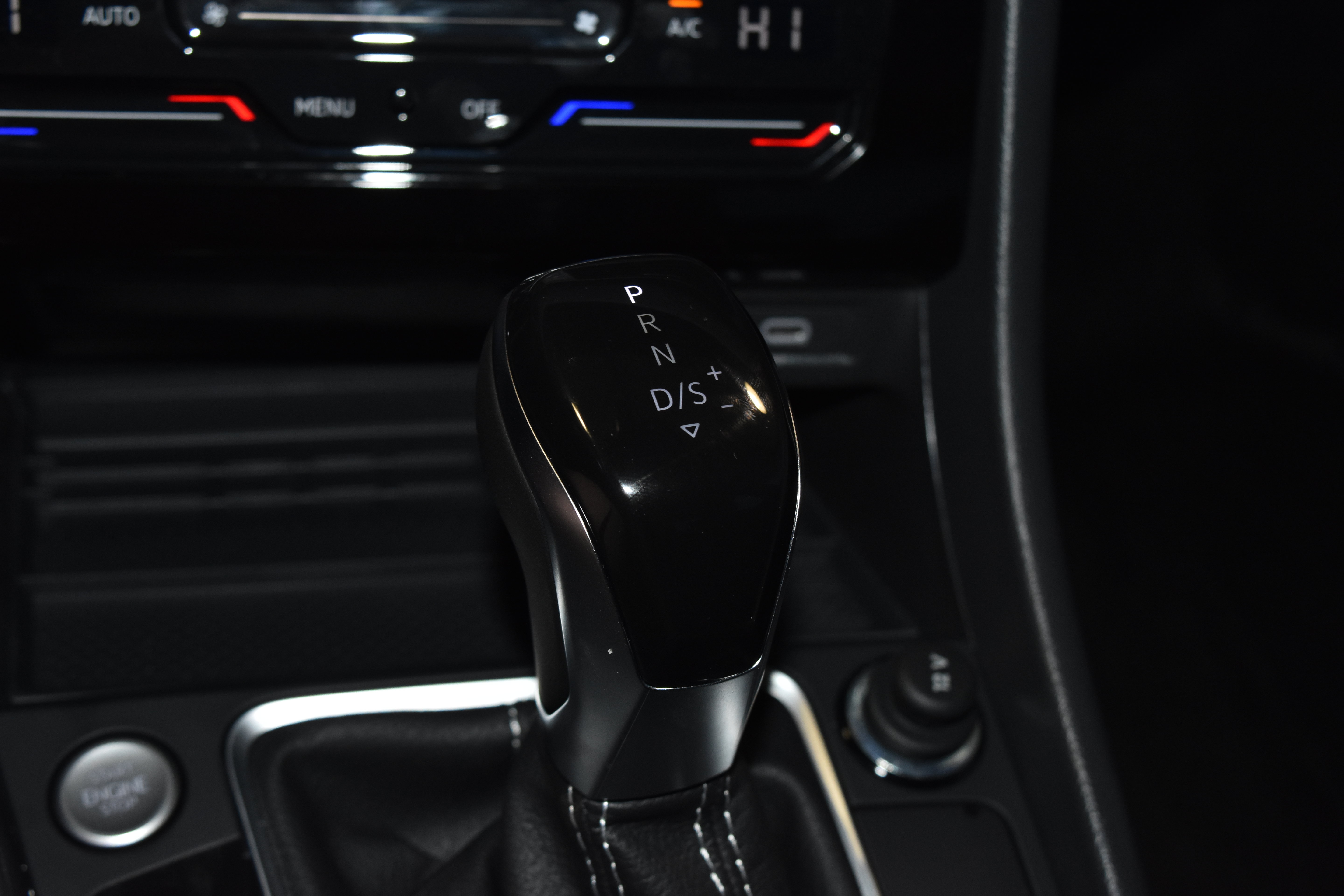 New 2026 Volkswagen Jetta SE FWD image 14