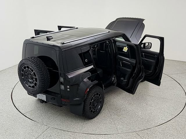 New 2026 Land Rover Defender 110 OCTA AWD/4WD image 39