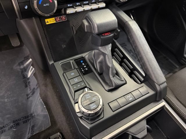 Certified 2025 Toyota 4Runner TRD Off-Road AWD/4WD image 16