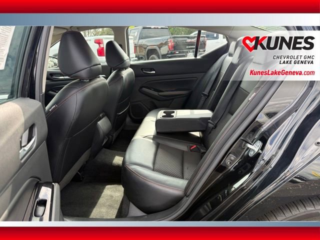 Used 2024 Nissan Altima 2.5 SR FWD image 15