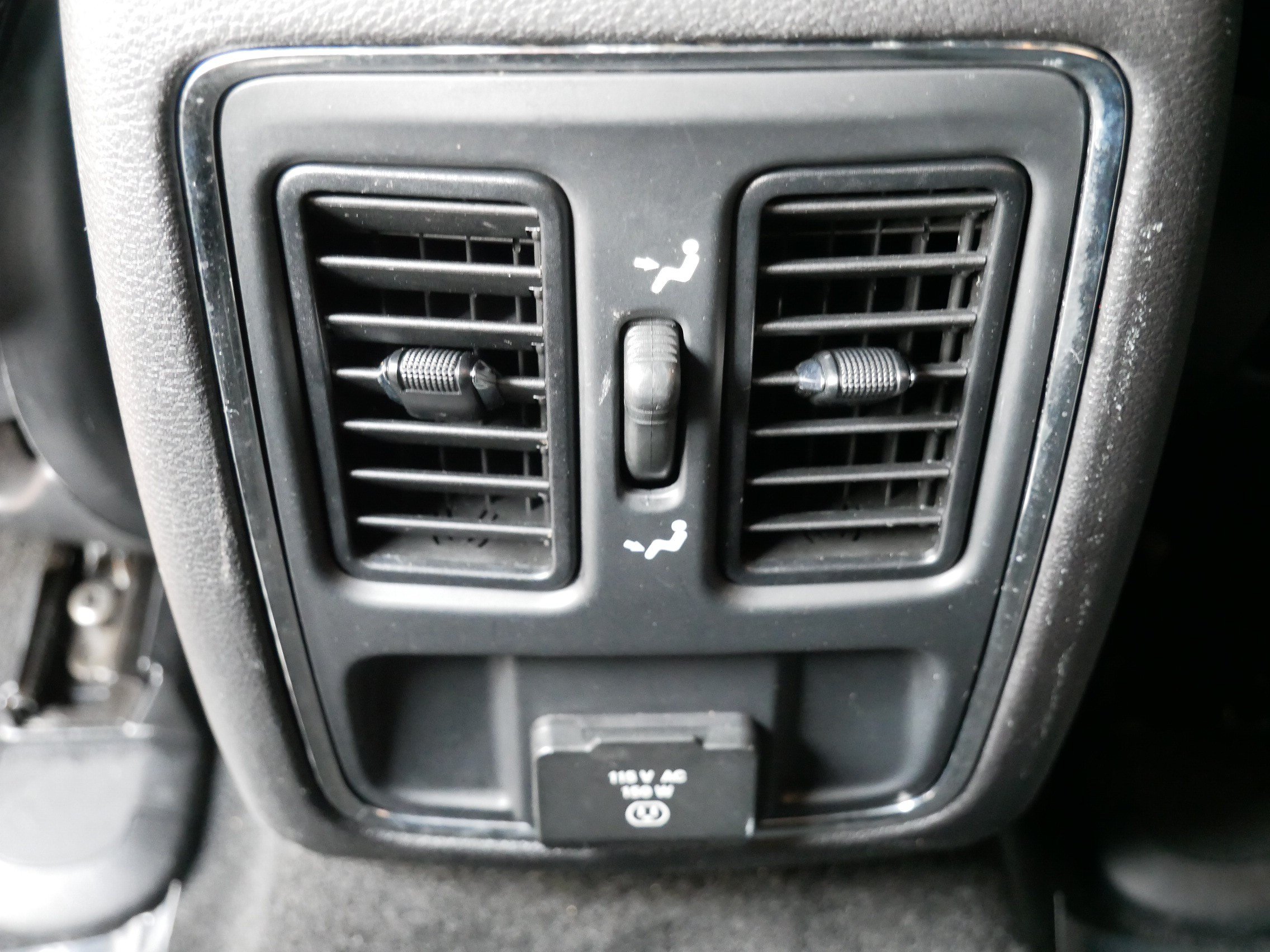 Used 2014 Jeep Grand Cherokee Laredo w/ Security & Convenience Group AWD/4WD image 15