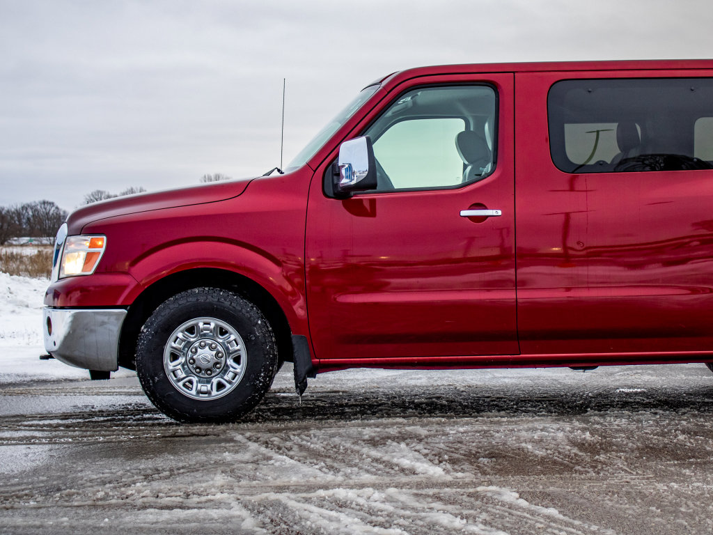 Used 2017 Nissan NV 3500 SL image 26