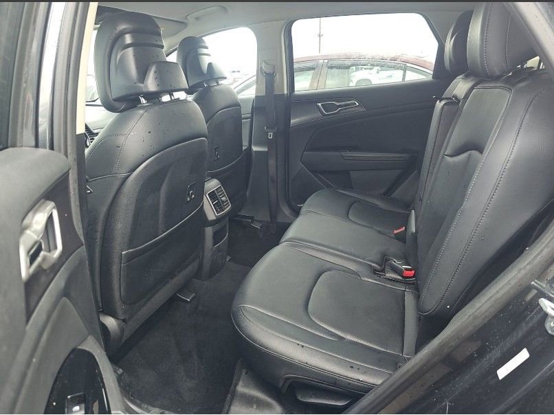 Used 2023 Kia Sportage EX image 24