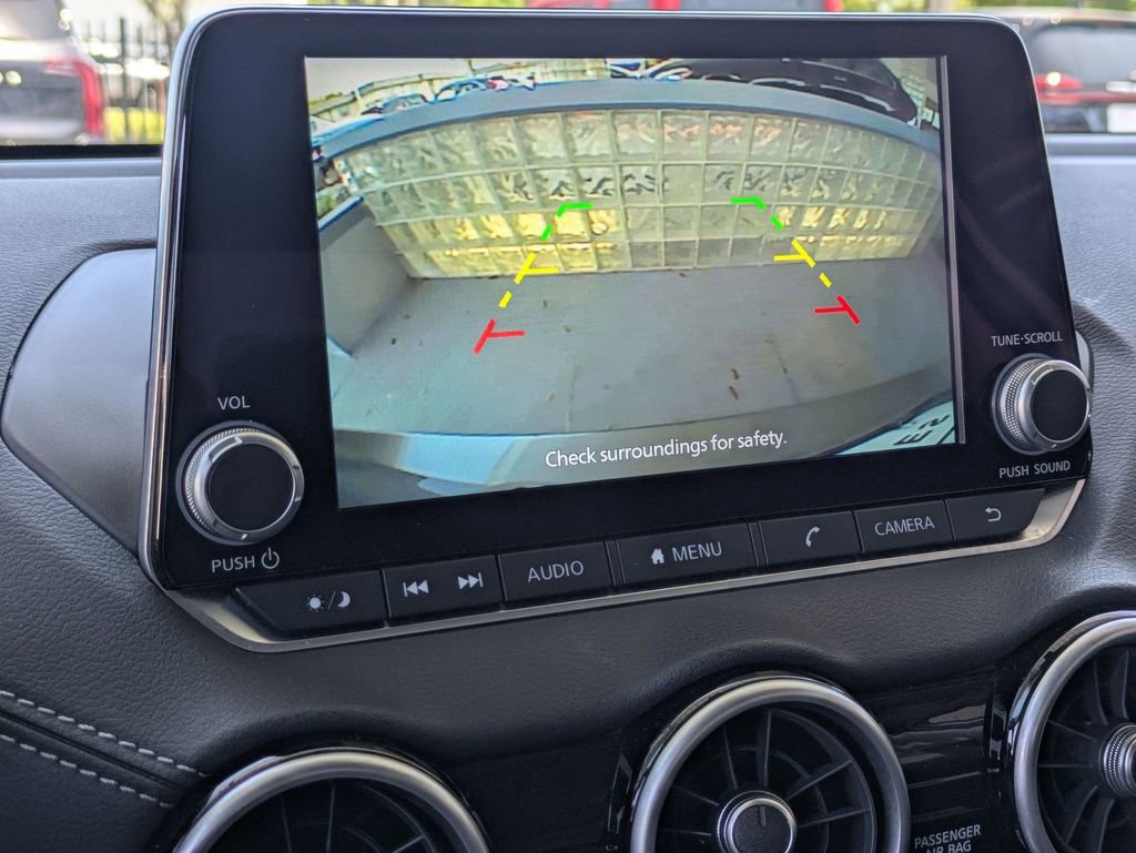 Used 2025 Nissan Sentra SV FWD image 17