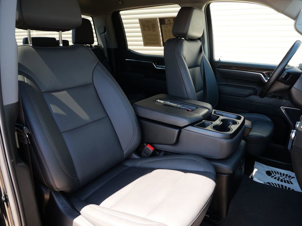 Used 2025 GMC Sierra 1500 SLT AWD/4WD image 23
