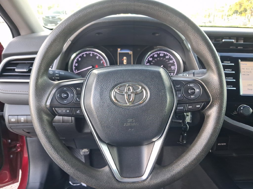 Used 2018 Toyota Camry LE FWD image 17