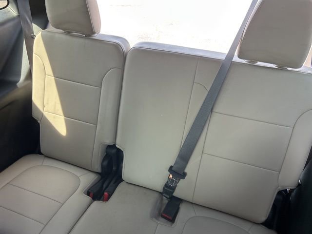 Used 2023 Chevrolet Traverse Premier image 29