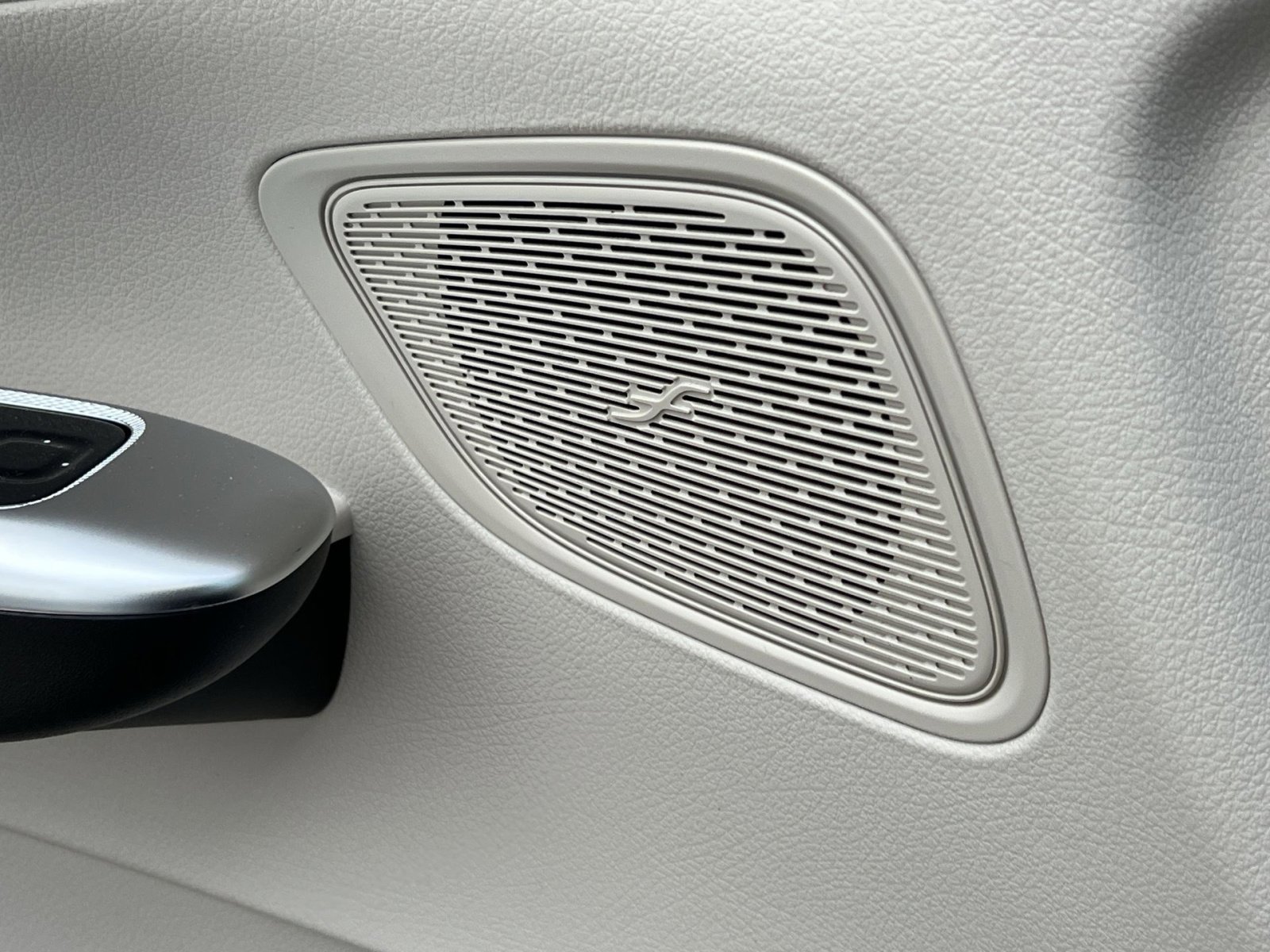 New 2026 Mercedes-Benz GLC 300 4MATIC image 34