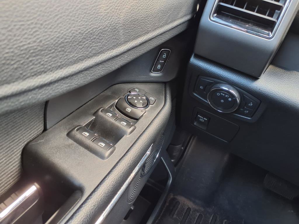 Used 2021 Ford Expedition XLT w/ Black Accent Package AWD/4WD image 22