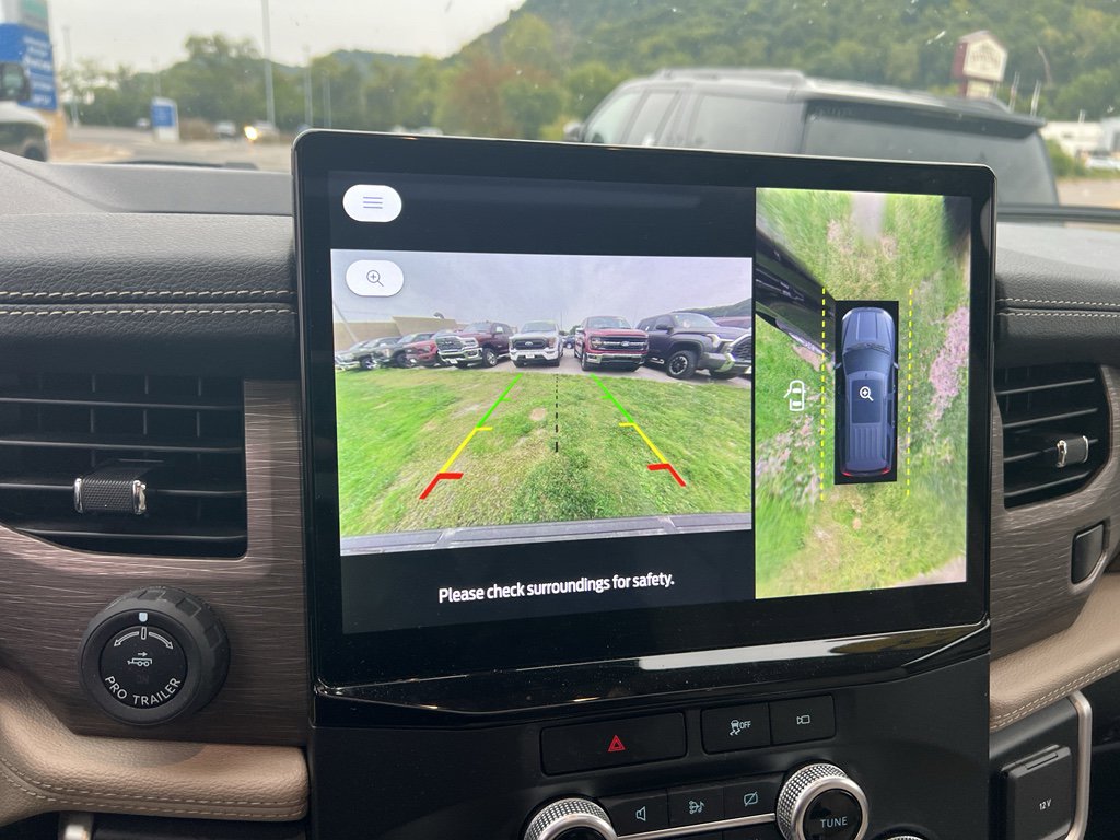 Used 2023 Ford Expedition Limited image 11