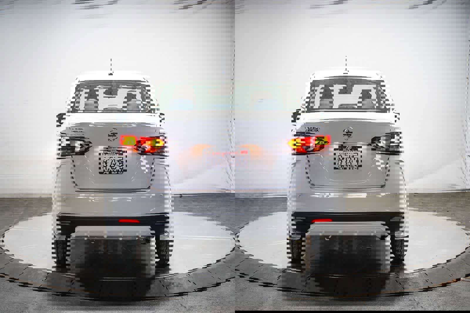 Used 2021 Nissan Versa S image 9