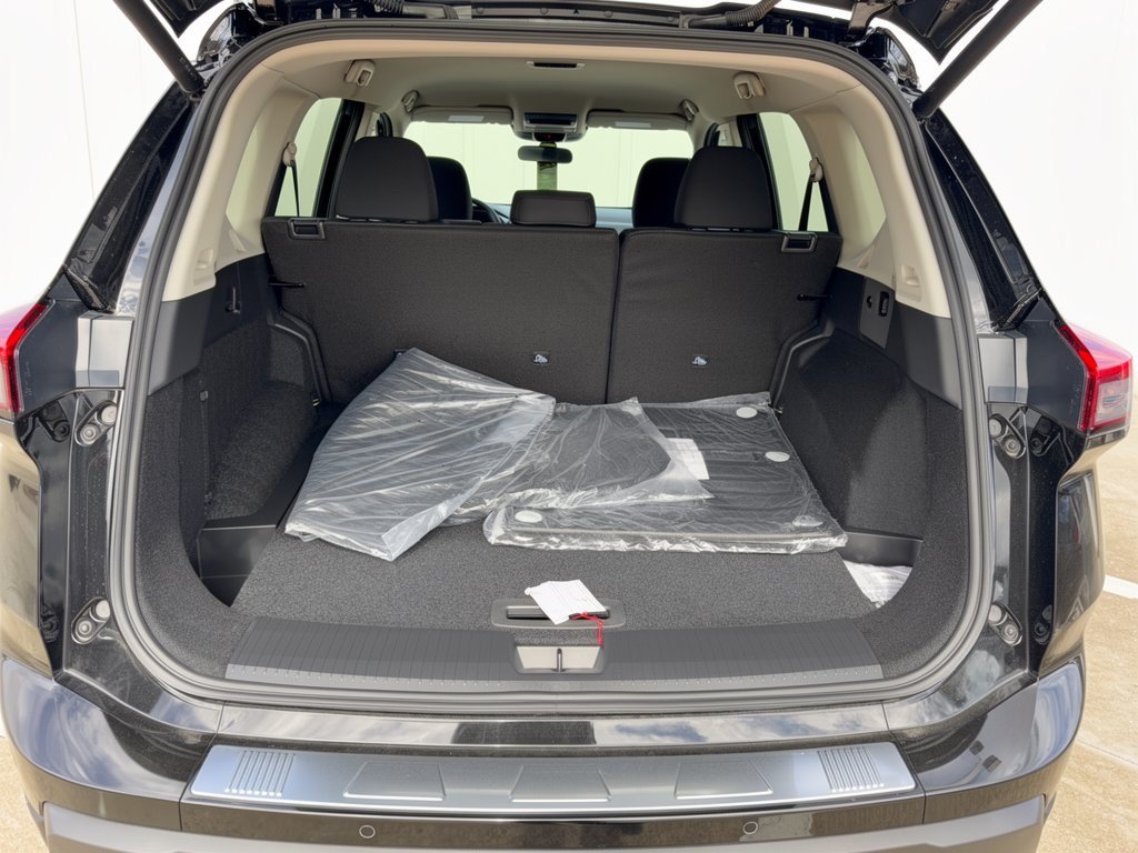 Certified 2026 Nissan Rogue SV FWD image 28
