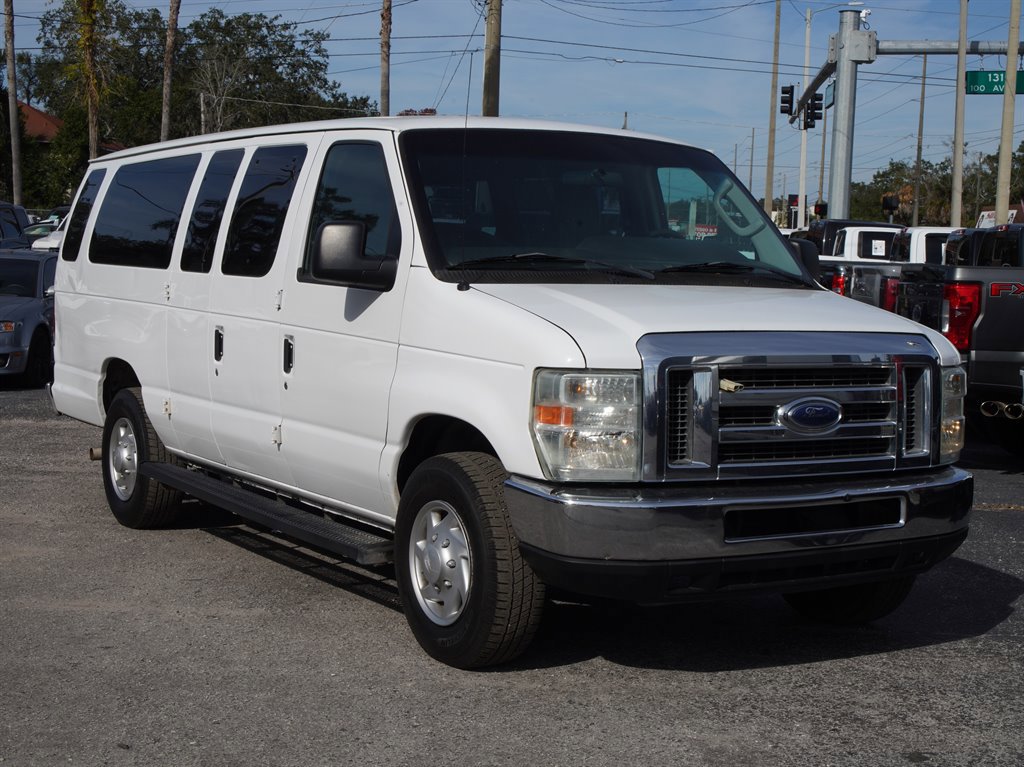 Used 2011 Ford E-350 and Econoline 350 XLT RWD image 7