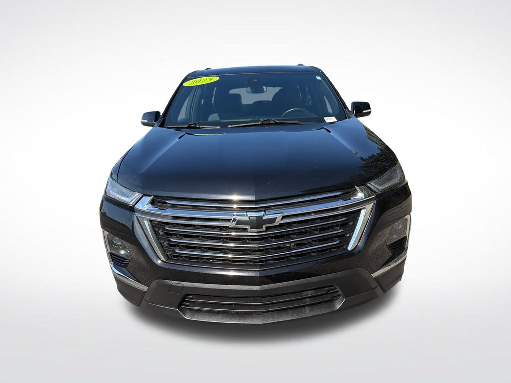 Used 2023 Chevrolet Traverse LT FWD image 9