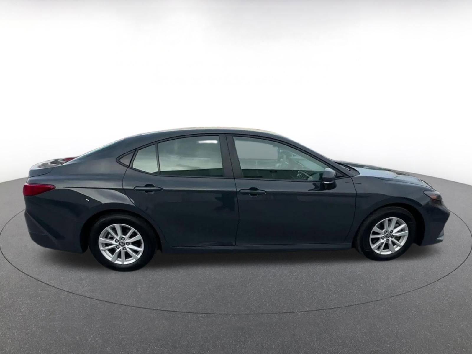 Used 2025 Toyota Camry LE image 15