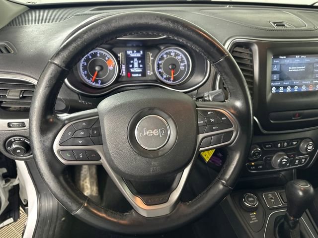 Used 2019 Jeep Cherokee Latitude w/ Cold Weather Group image 14