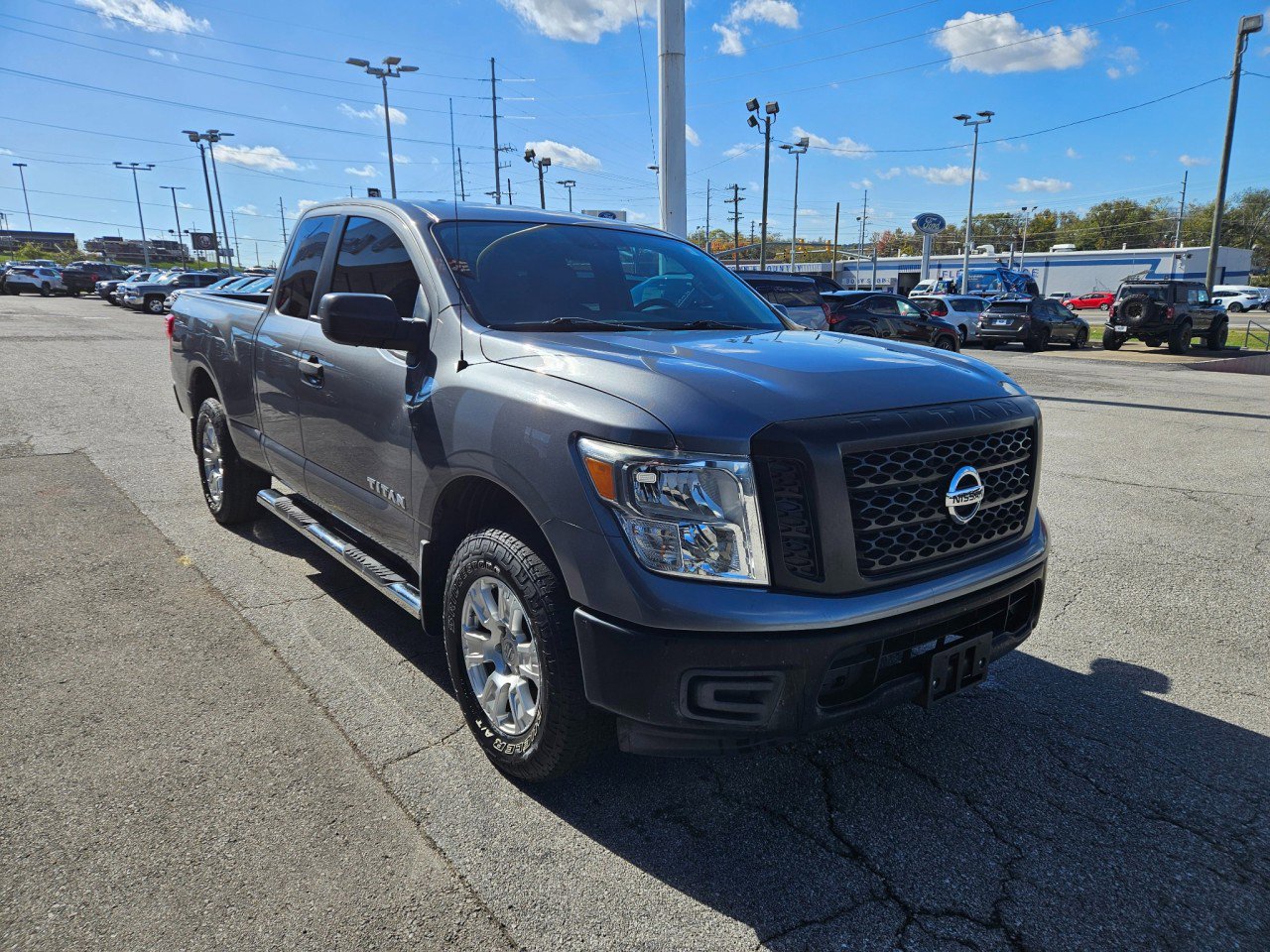 Used 2018 Nissan Titan S w/ S Utility Package image 8