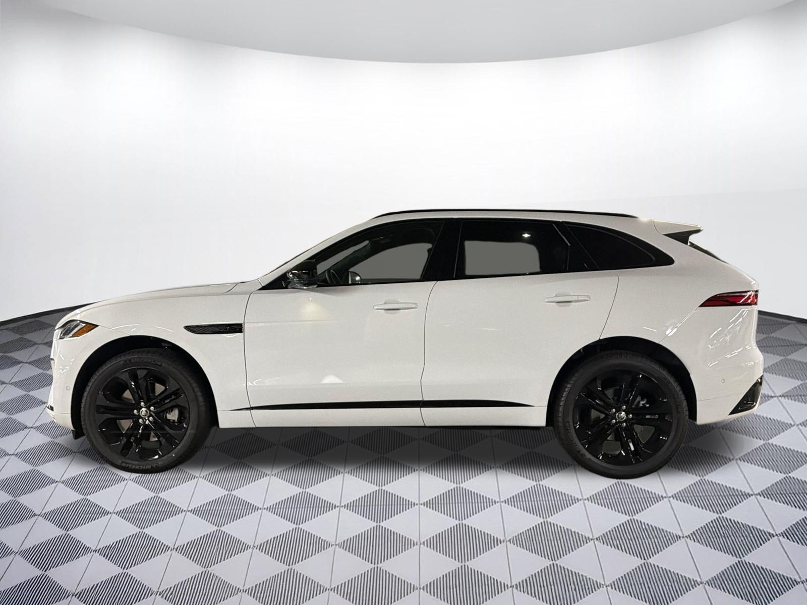 New 2026 Jaguar F-PACE R-Dynamic S AWD/4WD image 2