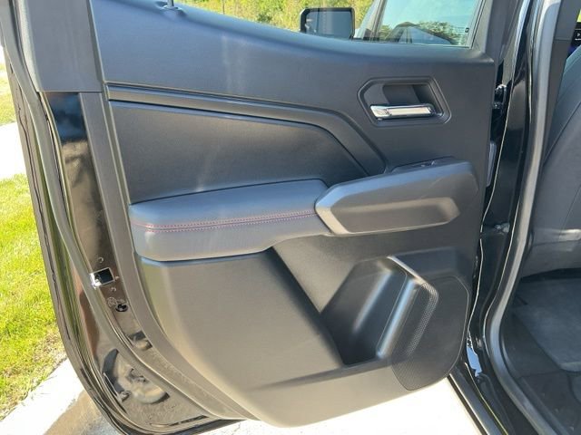 Used 2023 Chevrolet Colorado Z71 image 23
