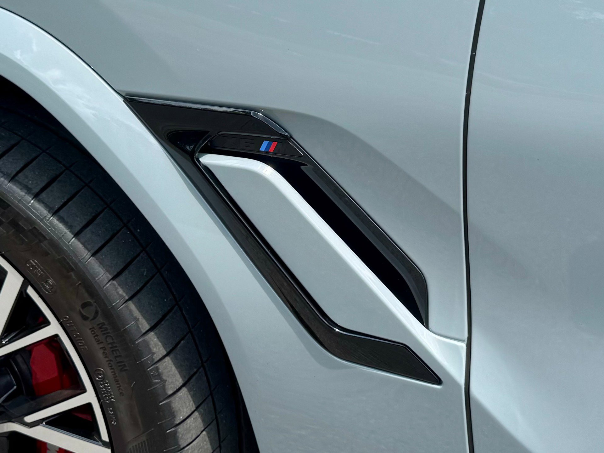 Used 2024 BMW X6 M Competition w/ Executive Package image 87