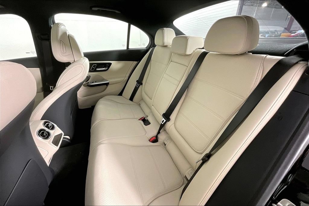 New 2026 Mercedes-Benz C 300 4MATIC Sedan image 10