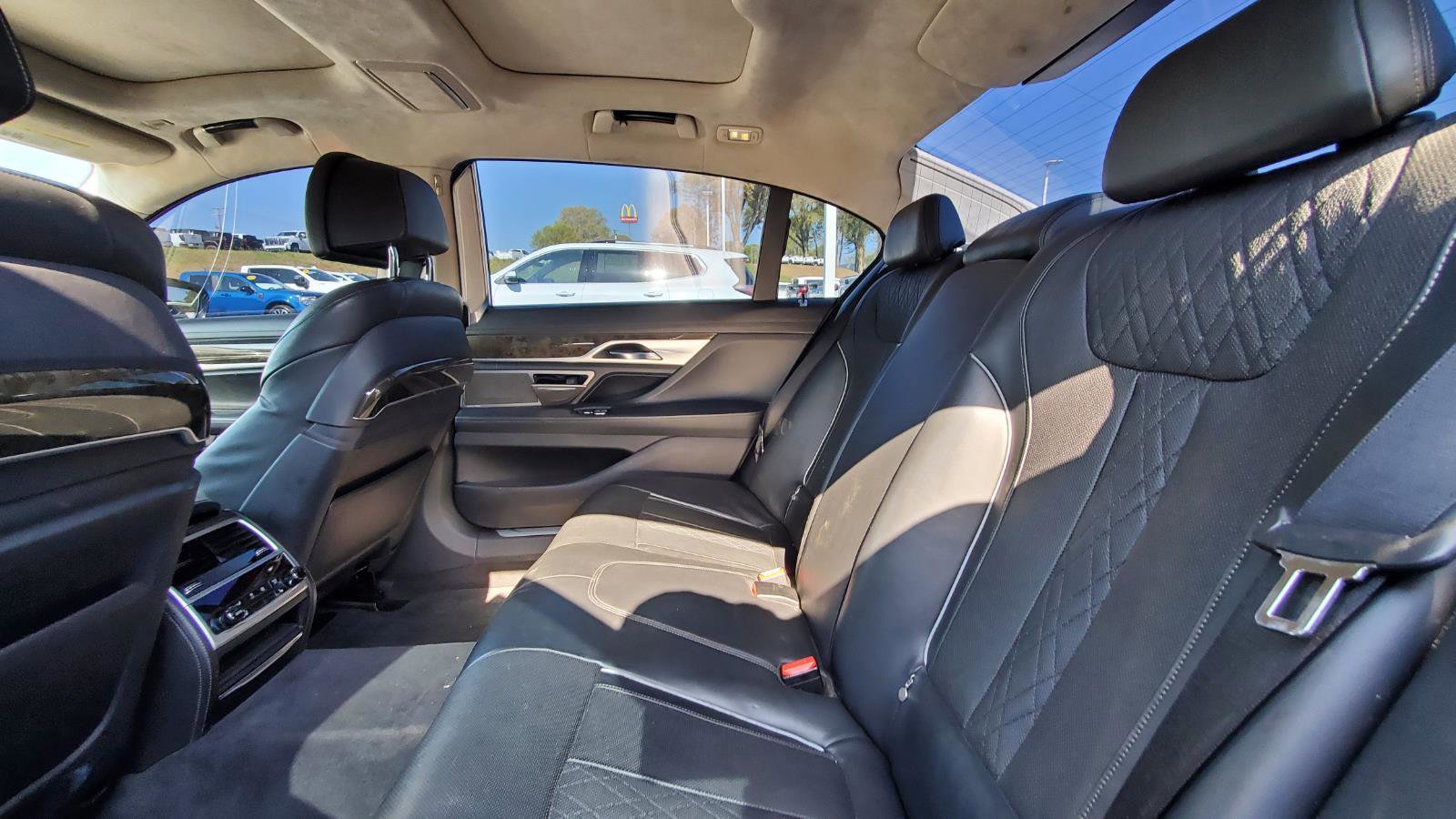 Used 2016 BMW 750i xDrive image 5