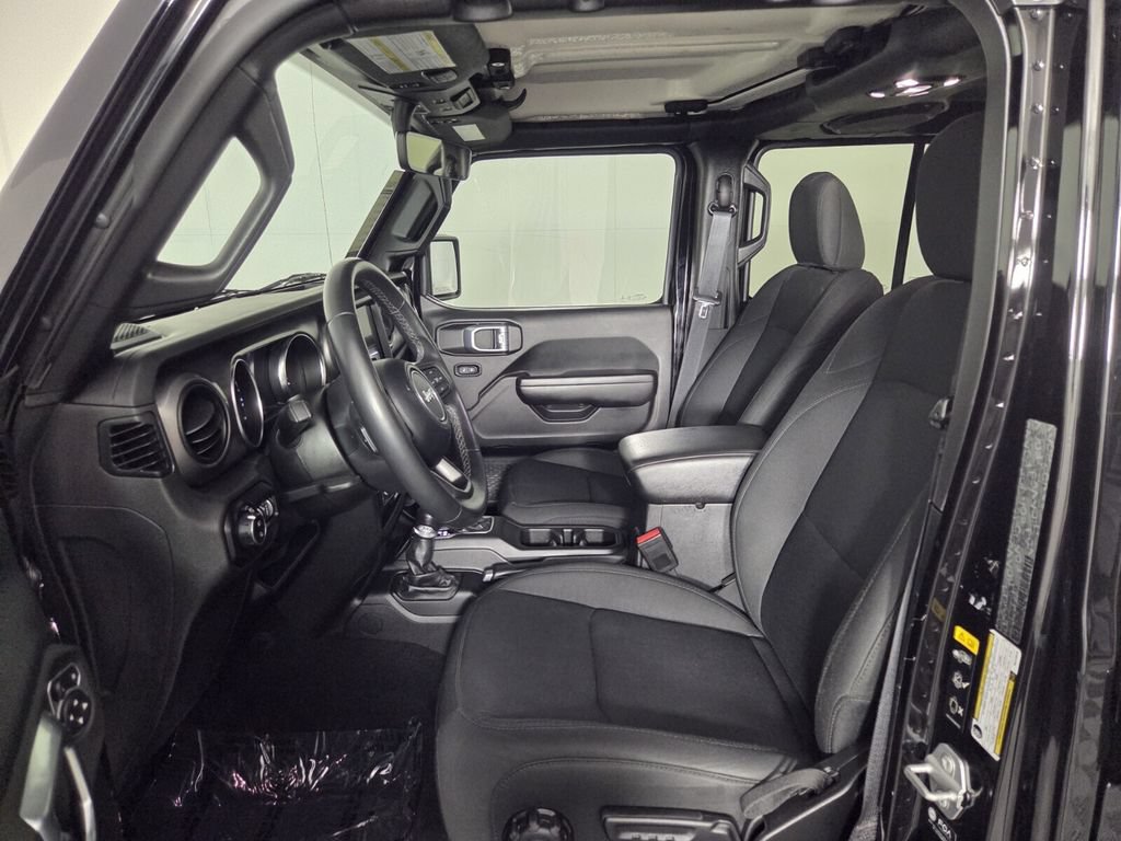 Used 2021 Jeep Gladiator Sport AWD/4WD image 9
