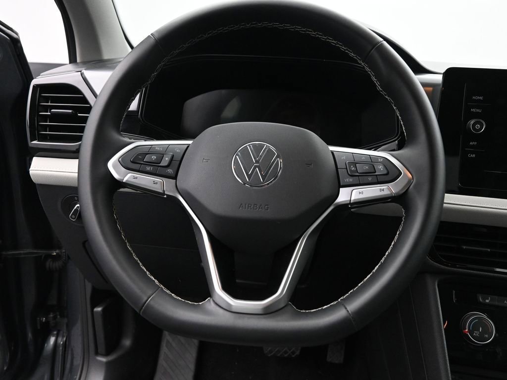 Used 2025 Volkswagen Taos S image 17