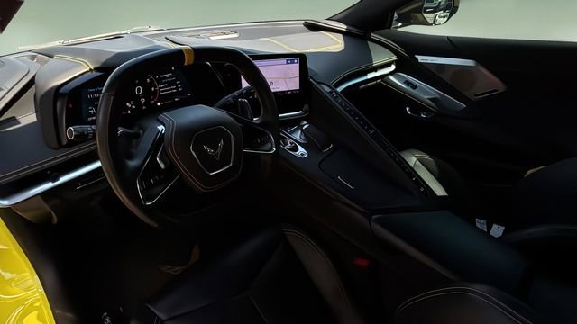 Used 2023 Chevrolet Corvette Stingray Premium Cpe w/ Z51 Performance Package image 23