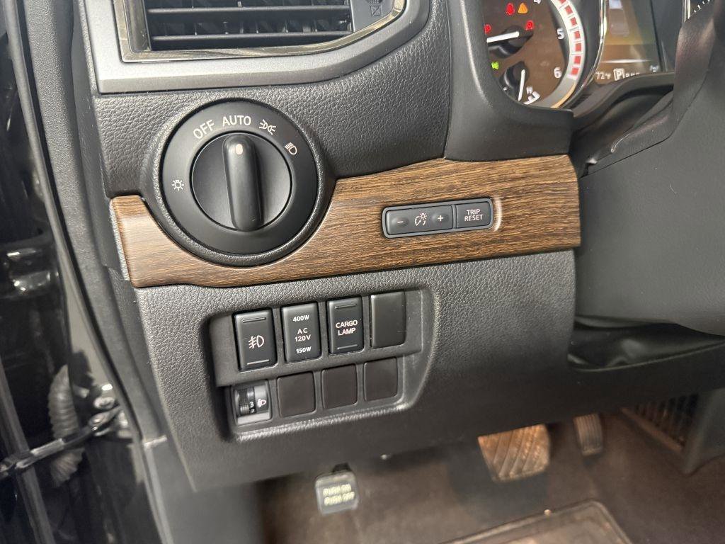 Used 2016 Nissan Titan Platinum Reserve AWD/4WD image 19