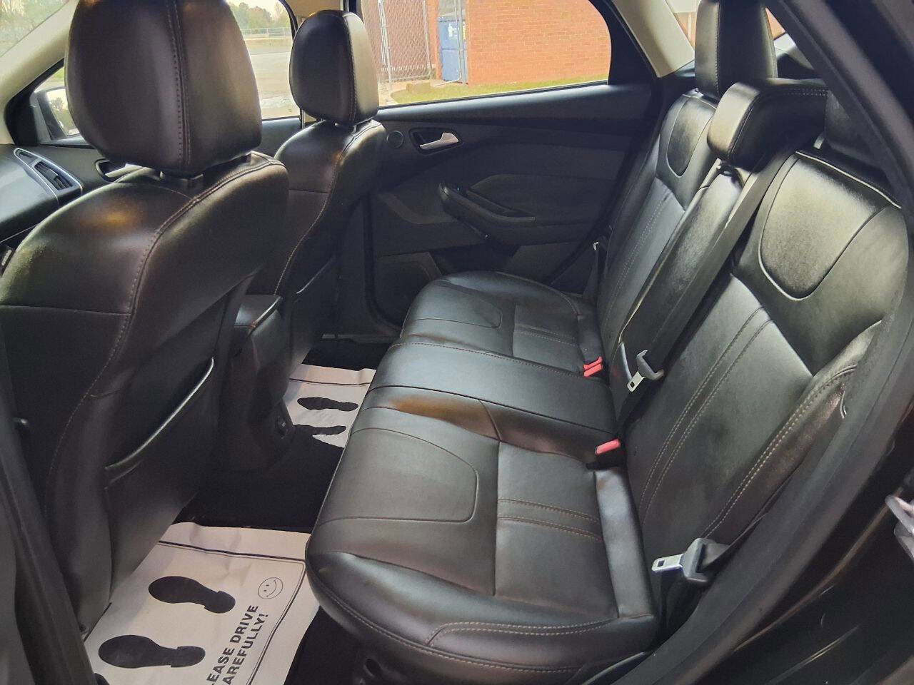 Used 2014 Ford Focus Titanium image 10