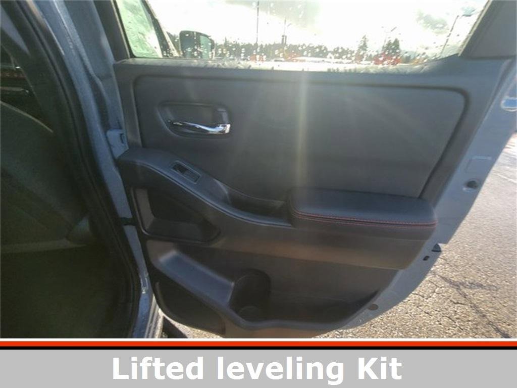 New 2025 Nissan Frontier PRO-4X image 12