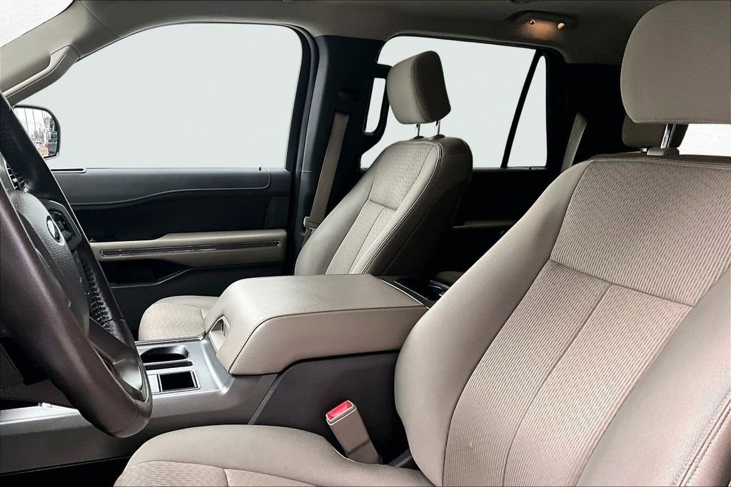 Used 2018 Ford Expedition XLT image 20