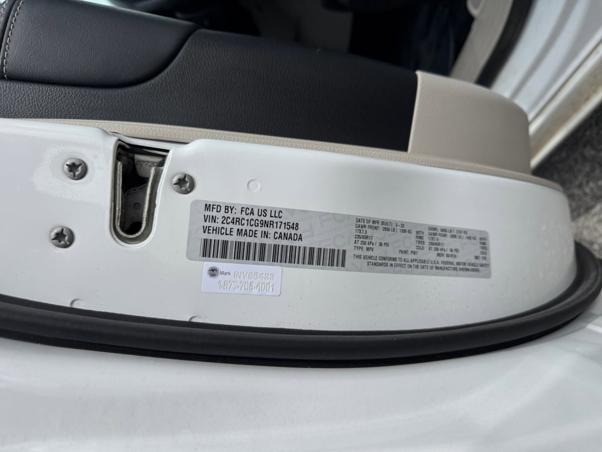 Used 2022 Chrysler Voyager LX FWD image 21