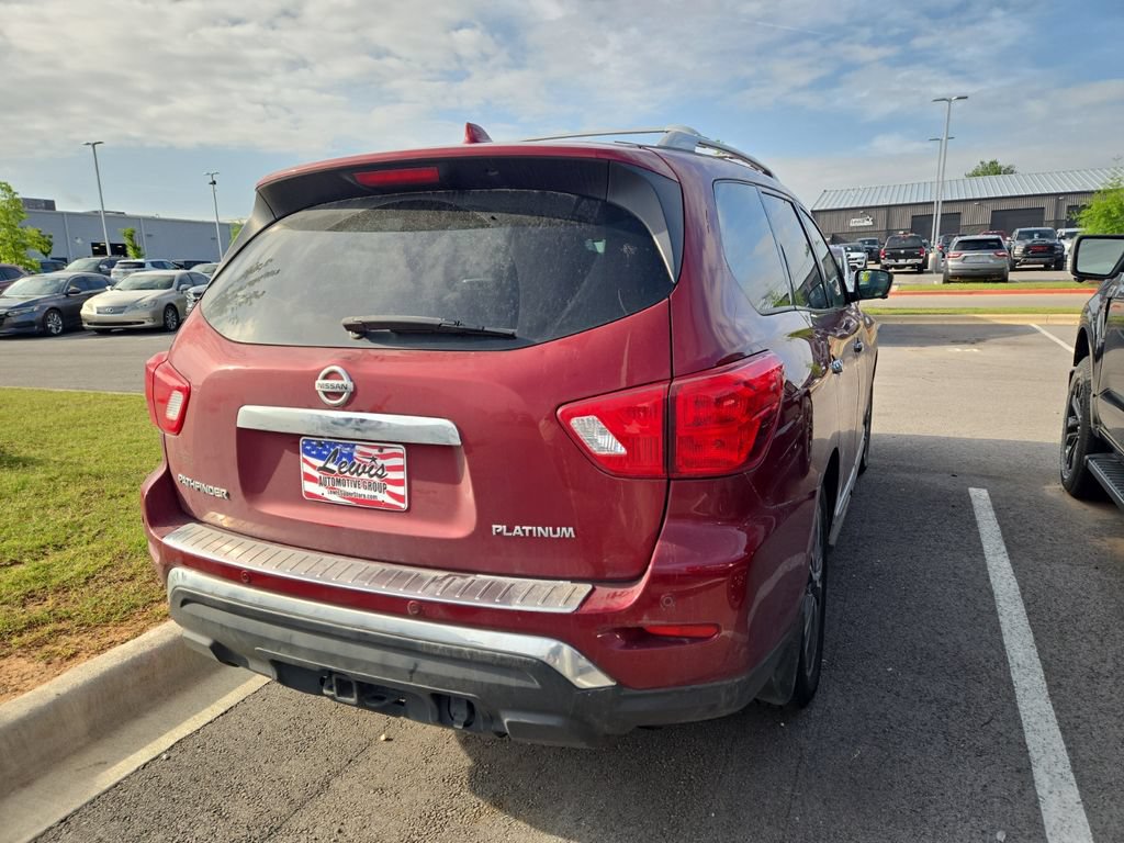 Used 2019 Nissan Pathfinder Platinum FWD image 3