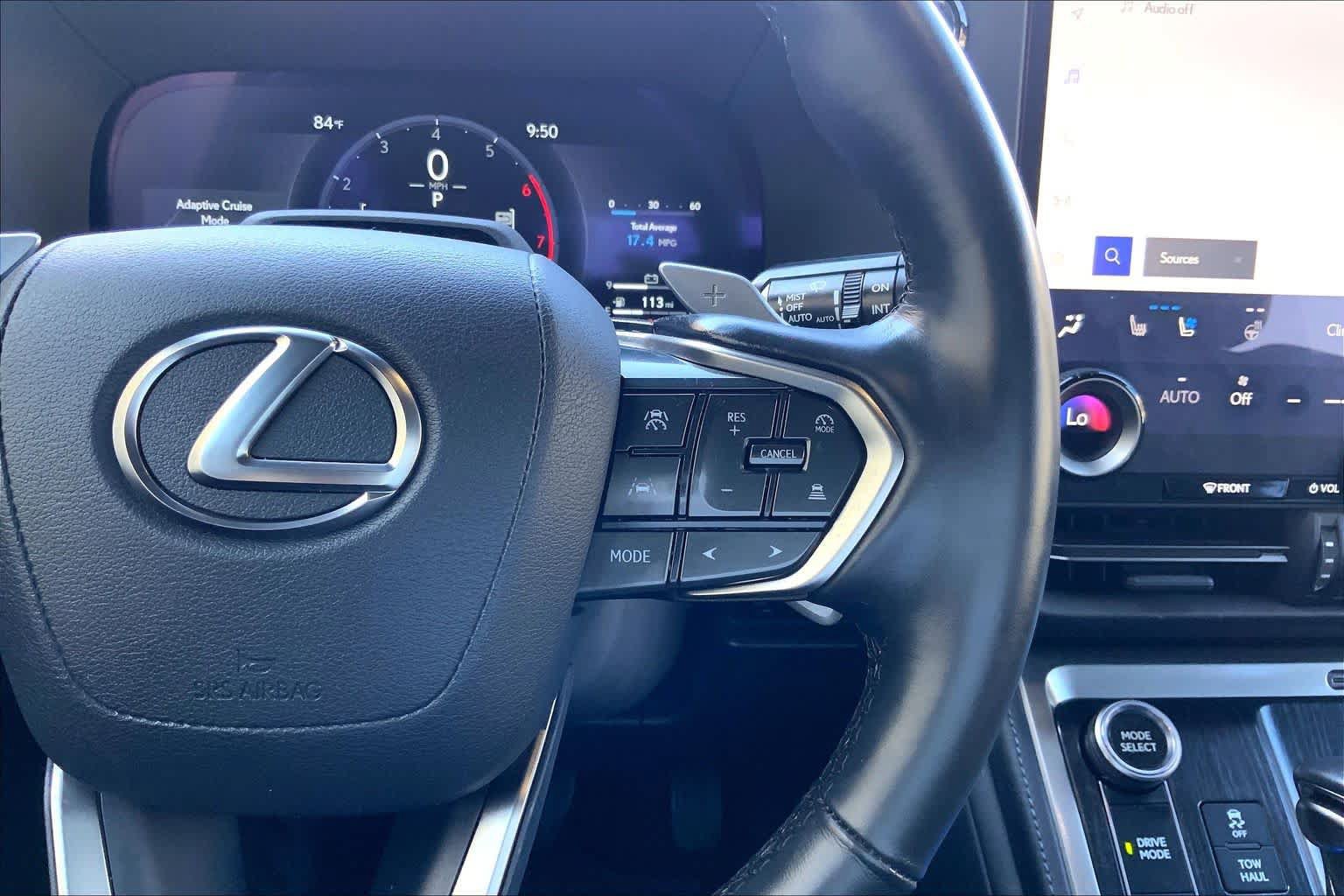 Used 2025 Lexus GX 550 w/ Accessory Package (2T) AWD/4WD image 25