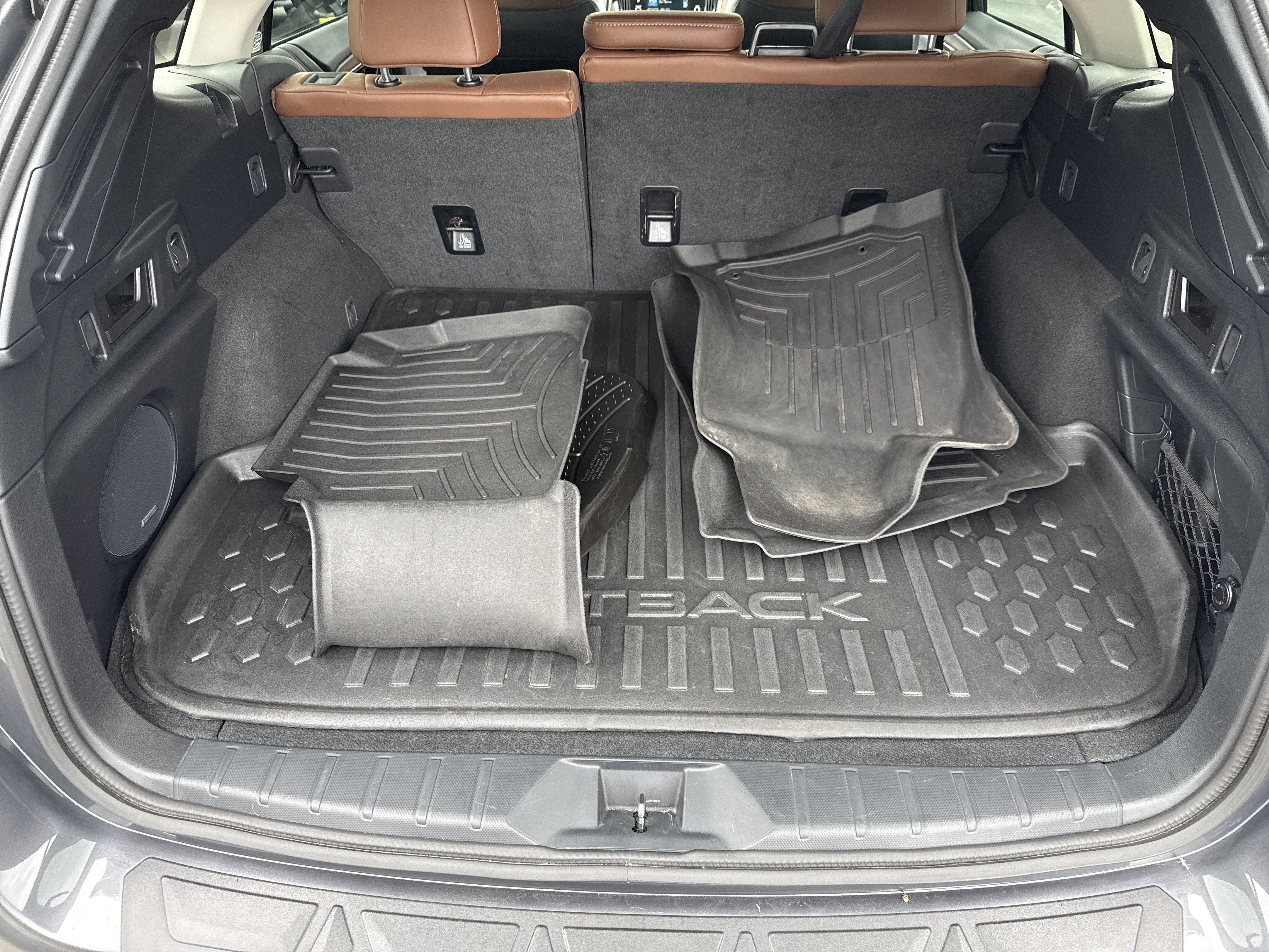 Used 2023 Subaru Outback Touring AWD/4WD image 5